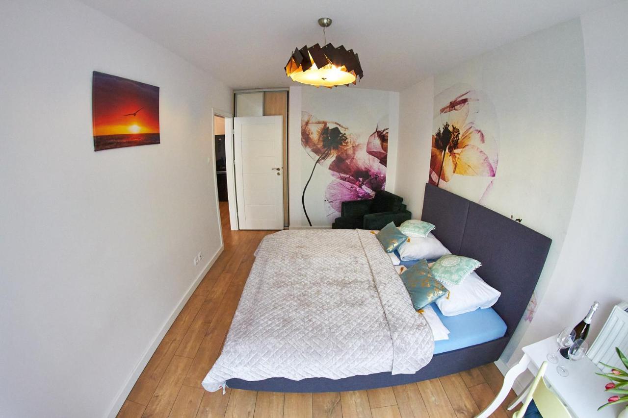 Apartamentyprzymorzu Baltycki Z Miejscem Postojowym I Ogrodkiem Kołobrzeg Exteriör bild