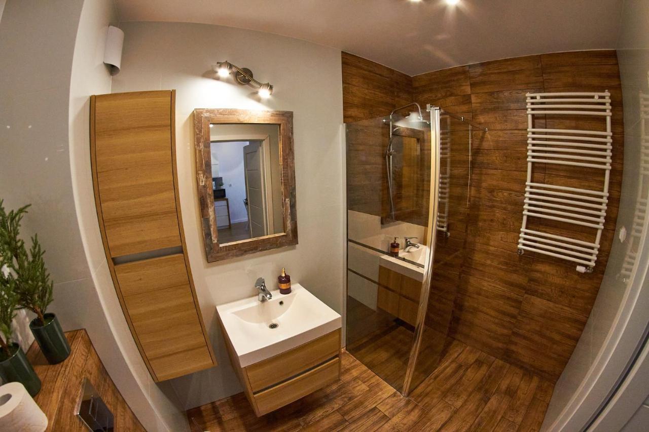 Apartamentyprzymorzu Baltycki Z Miejscem Postojowym I Ogrodkiem Kołobrzeg Exteriör bild