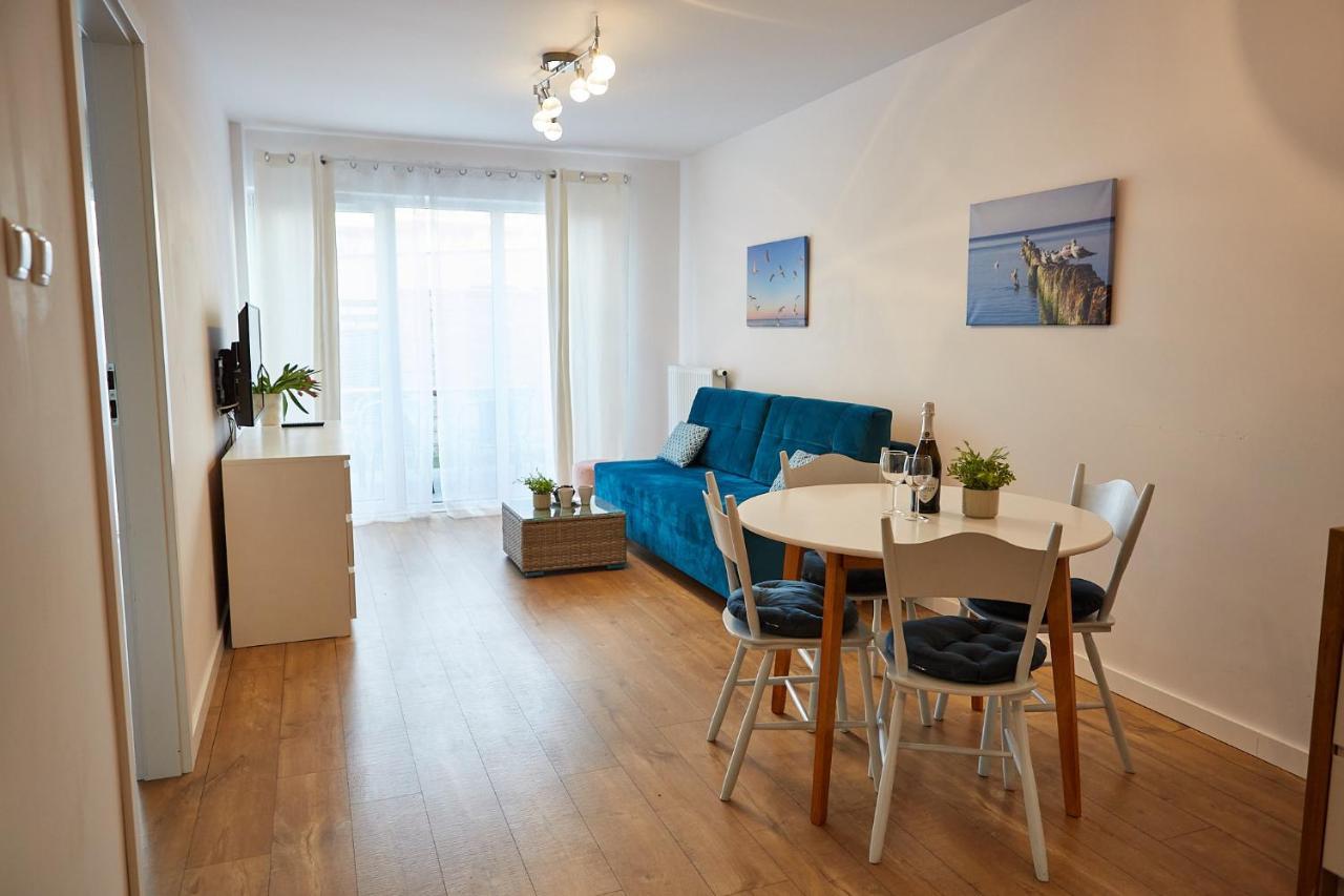 Apartamentyprzymorzu Baltycki Z Miejscem Postojowym I Ogrodkiem Kołobrzeg Exteriör bild