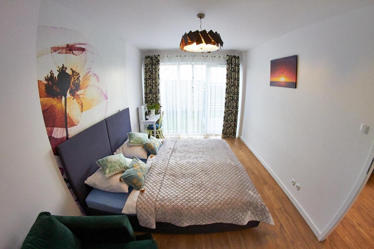 Apartamentyprzymorzu Baltycki Z Miejscem Postojowym I Ogrodkiem Kołobrzeg Exteriör bild
