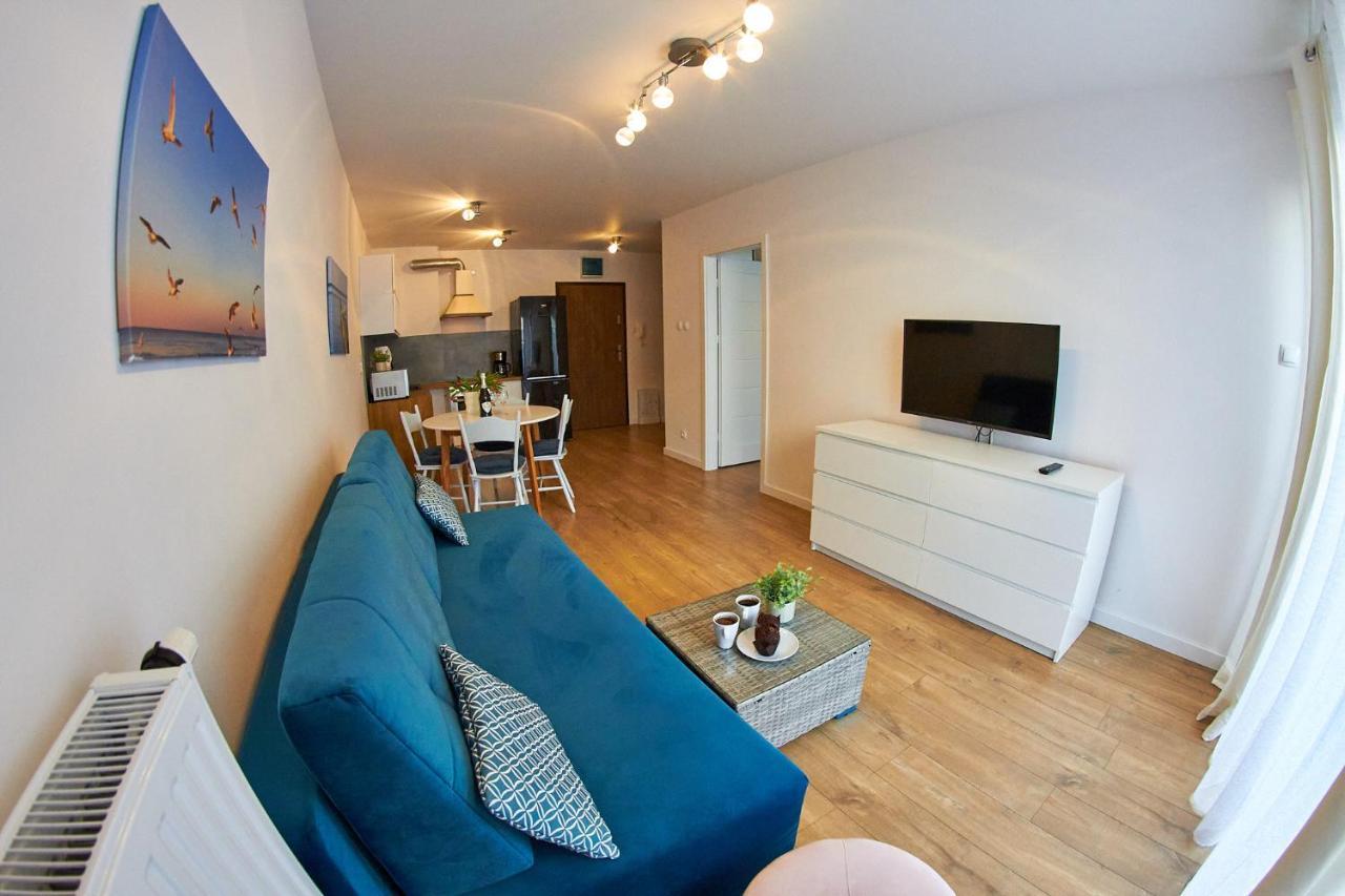 Apartamentyprzymorzu Baltycki Z Miejscem Postojowym I Ogrodkiem Kołobrzeg Exteriör bild