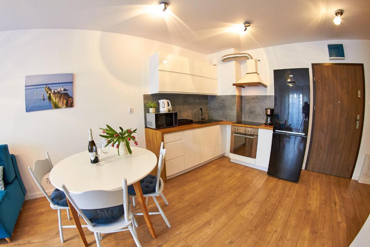 Apartamentyprzymorzu Baltycki Z Miejscem Postojowym I Ogrodkiem Kołobrzeg Exteriör bild