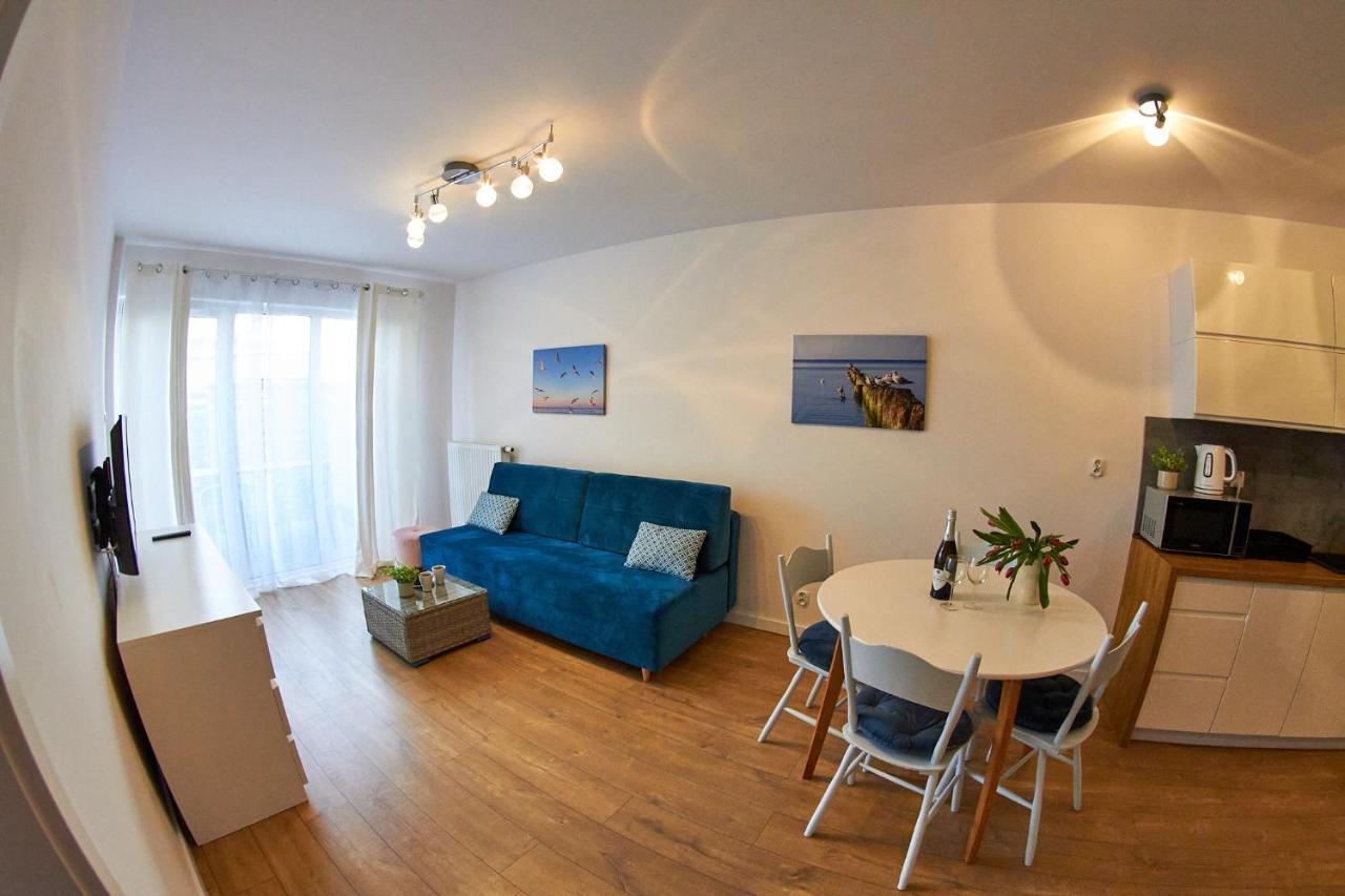 Apartamentyprzymorzu Baltycki Z Miejscem Postojowym I Ogrodkiem Kołobrzeg Exteriör bild
